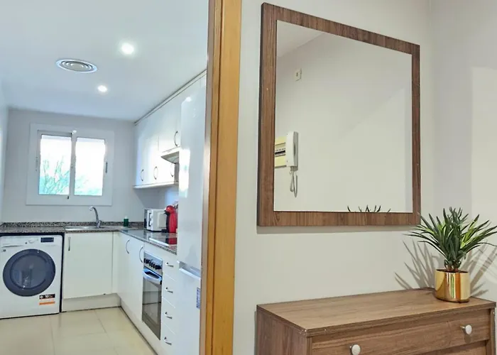 Comfortable With A Swimming Pool, 250m To The Sea. Льорет-де-Мар