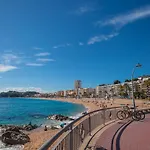 Comfortable With A Swimming Pool, 250m To The Sea. Appartement