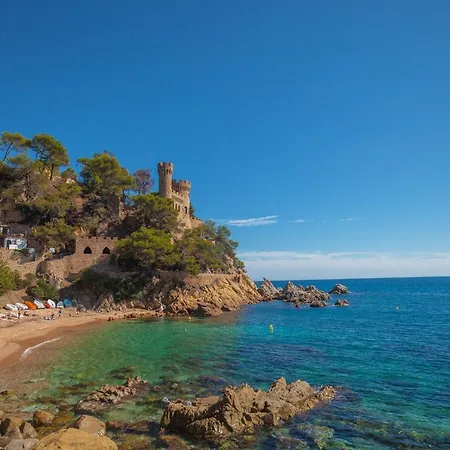 Comfortable With A Swimming Pool, 250m To The Sea. Appartement