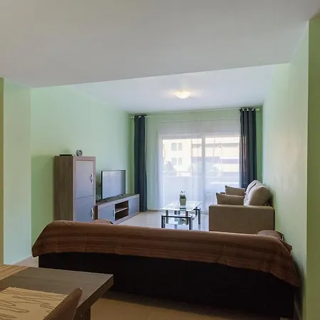 Apartment Comfortable With A Swimming Pool, 250m To The Sea.