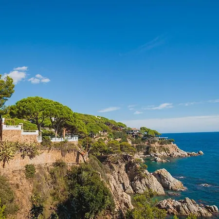 Comfortable With A Swimming Pool, 250m To The Sea. * Lloret de Mar