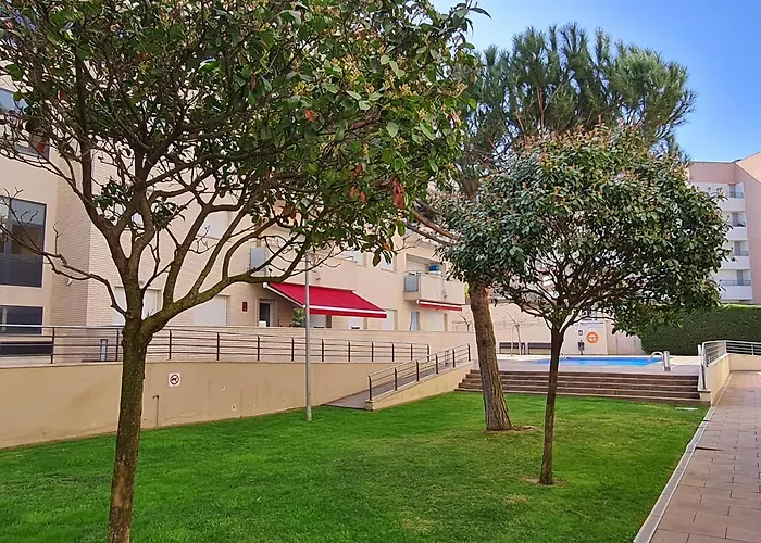 Comfortable With A Swimming Pool, 250m To The Sea. * Lloret de Mar