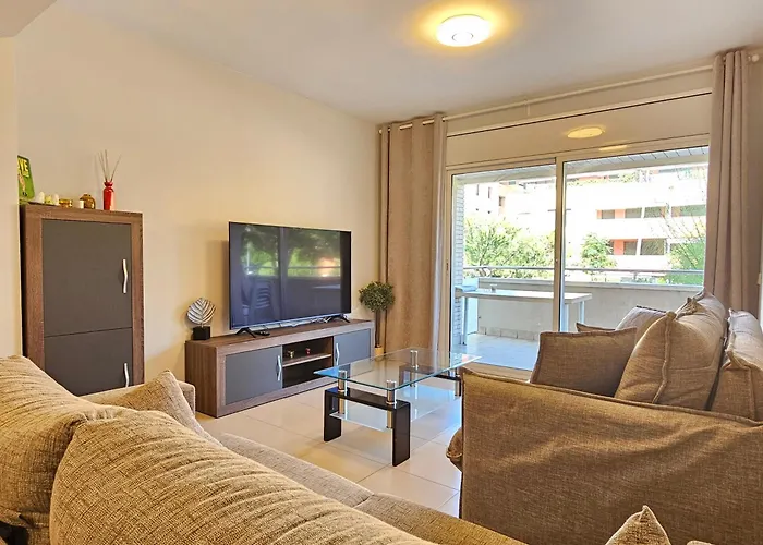 Comfortable With A Swimming Pool, 250m To The Sea. Lloret de Mar