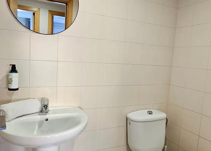 Comfortable With A Swimming Pool, 250m To The Sea. Apartamento