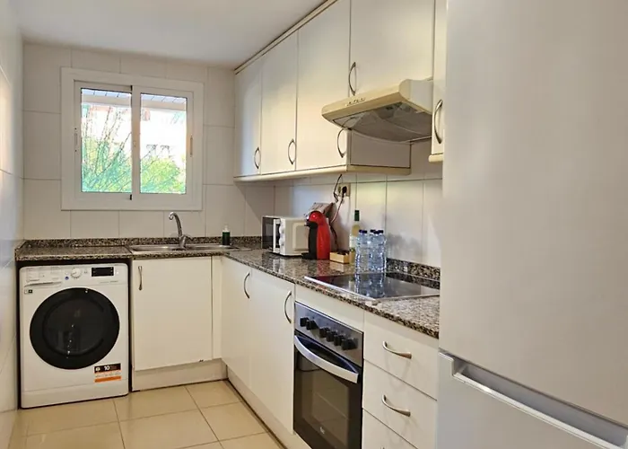 Apartment Comfortable With A Swimming Pool, 250m To The Sea. *